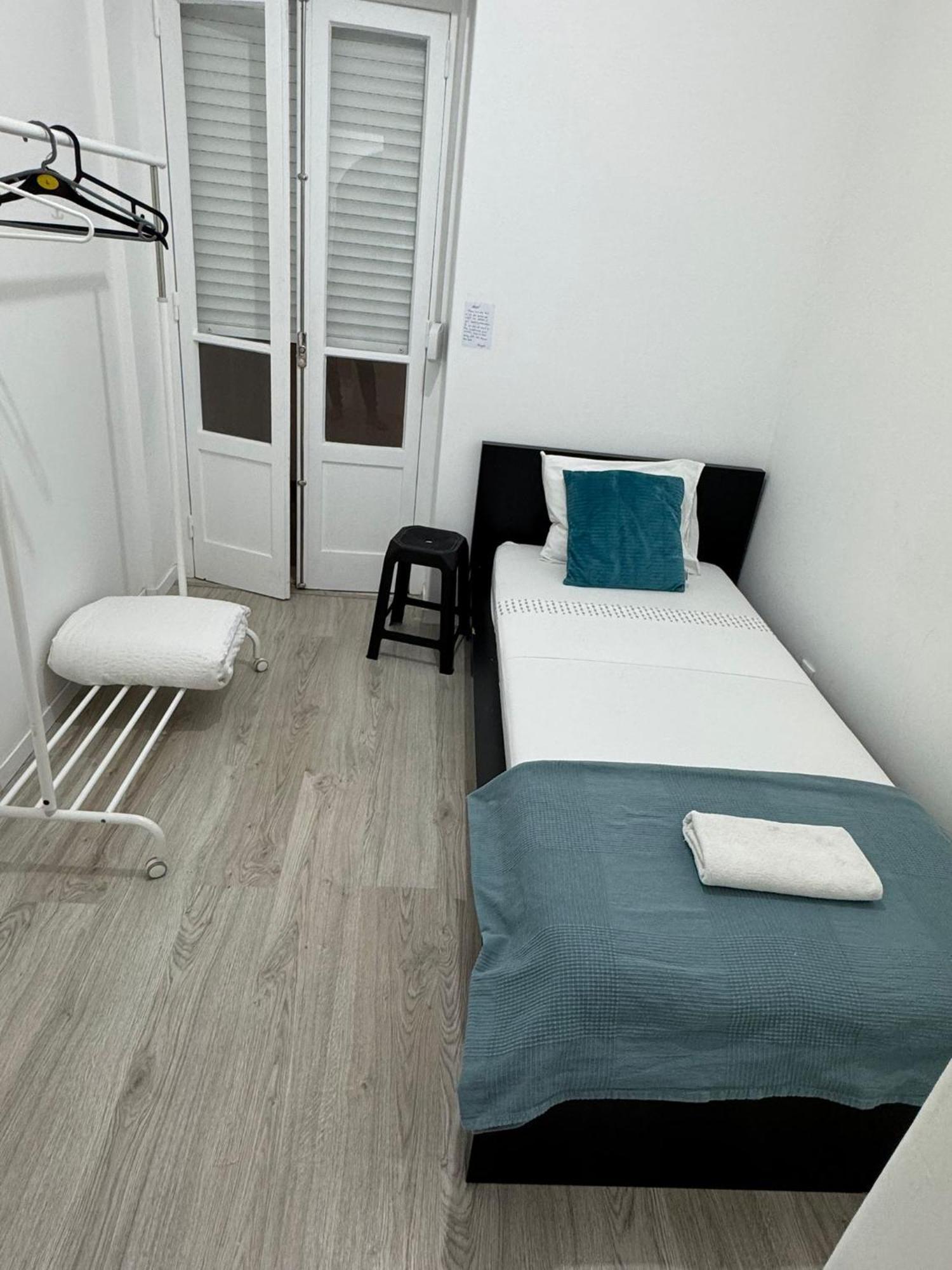 Room Alvalade Lisbona Esterno foto