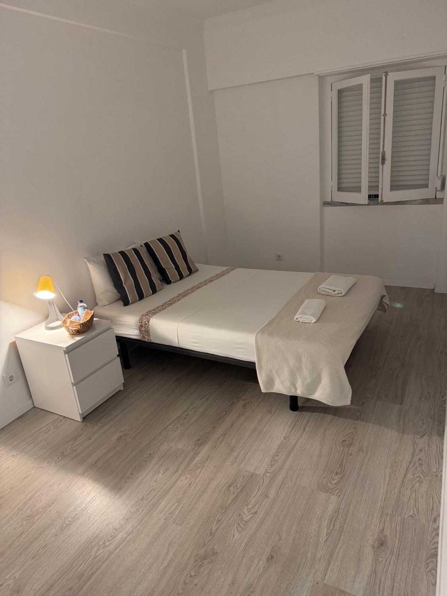 Room Alvalade Lisbona Esterno foto