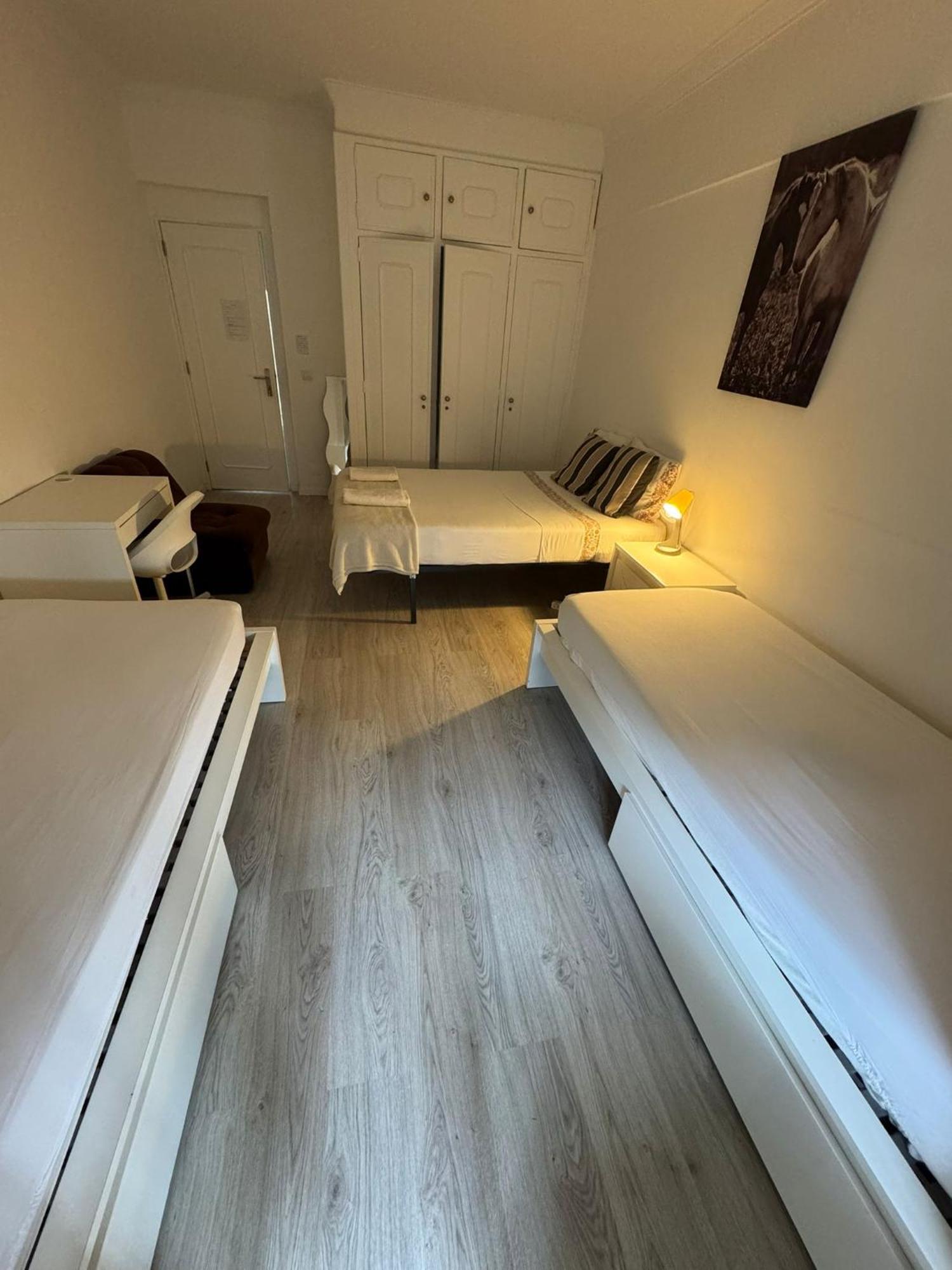 Room Alvalade Lisbona Esterno foto