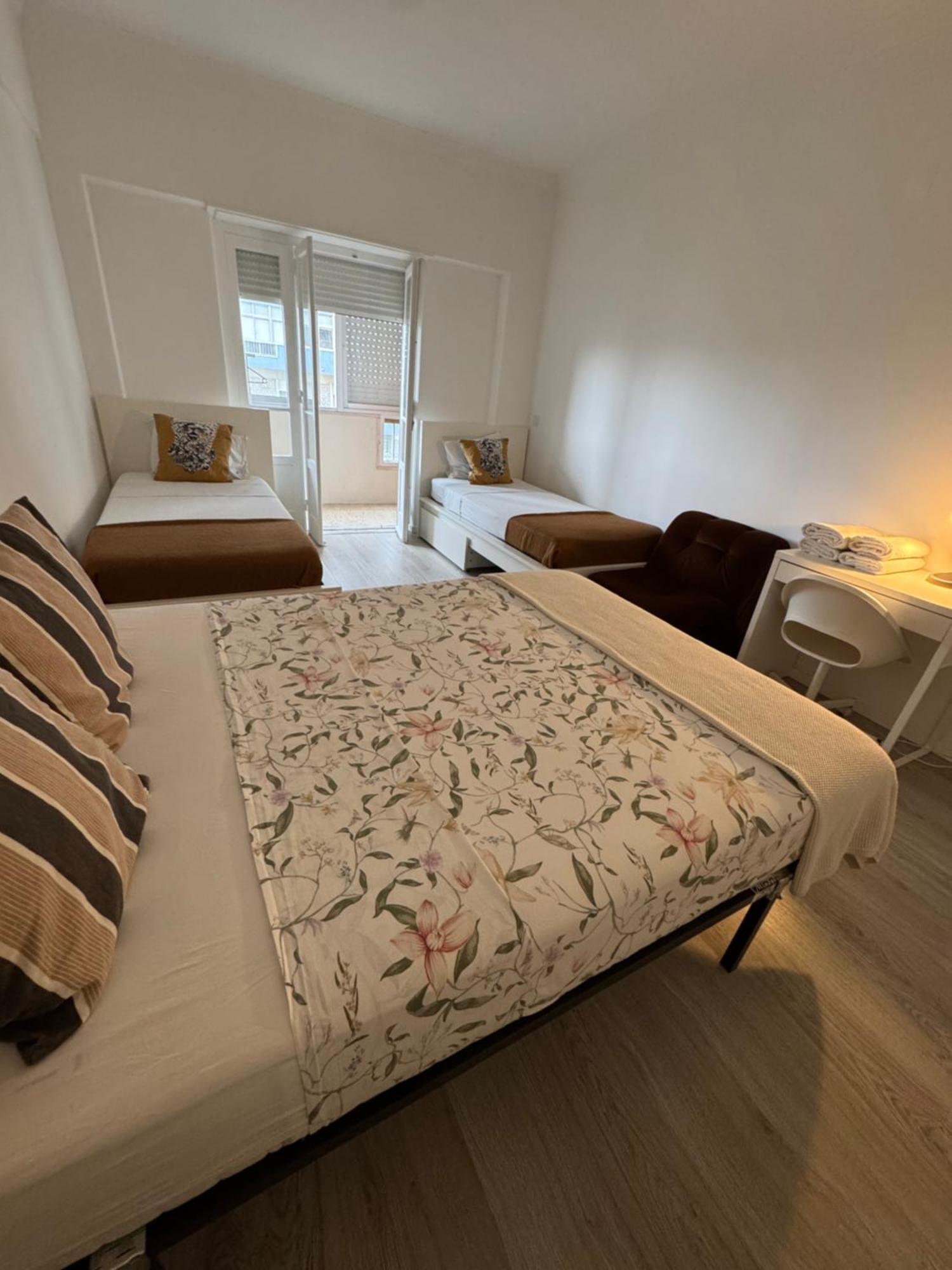 Room Alvalade Lisbona Esterno foto